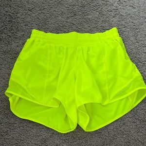 lululemon hotty hot low rise 4” shorts, highlight yellow, size 6